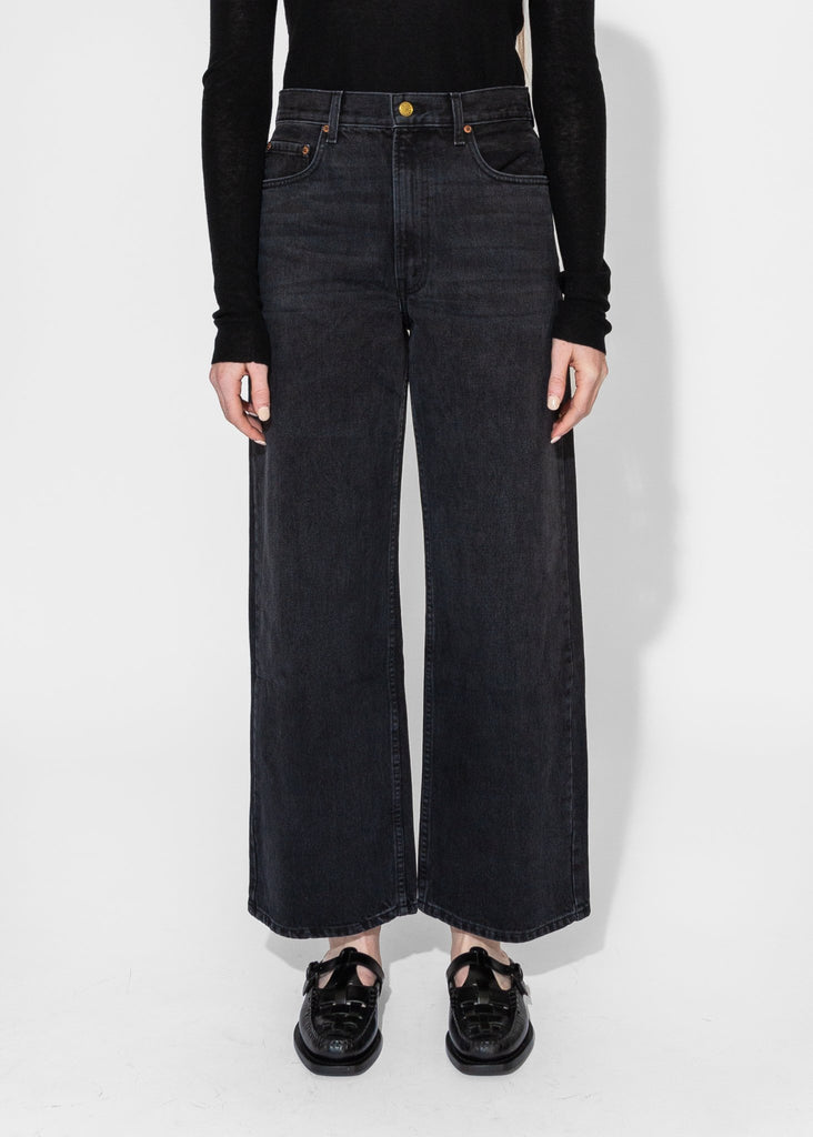 B - Sides_Elissa High Wide in Stil Black_denim_24 - Finefolk