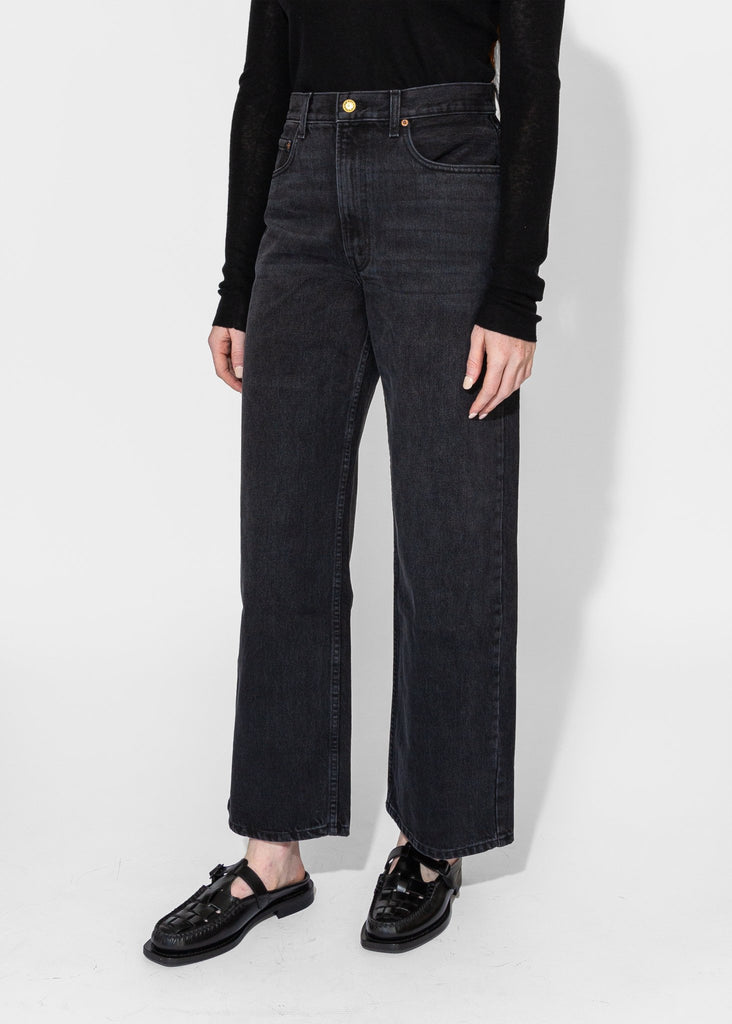 B - Sides_Elissa High Wide in Stil Black_denim_24 - Finefolk